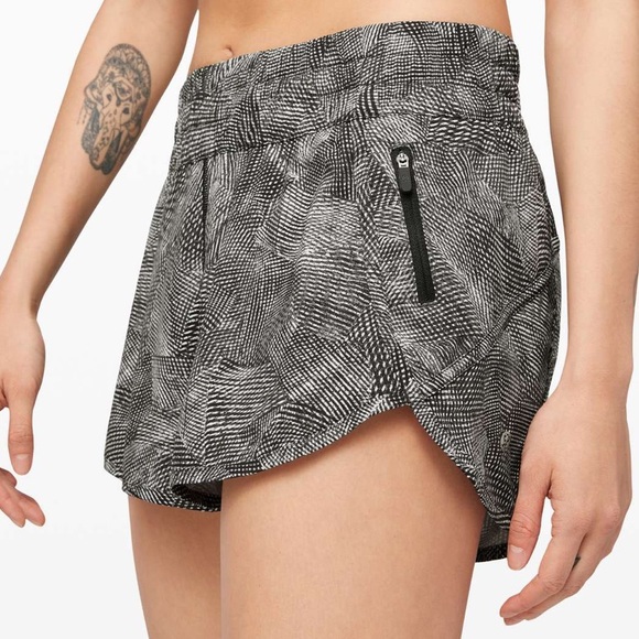 Lululemon Tracker Low-Rise Lined 4” Shorts - Picture 3 of 7